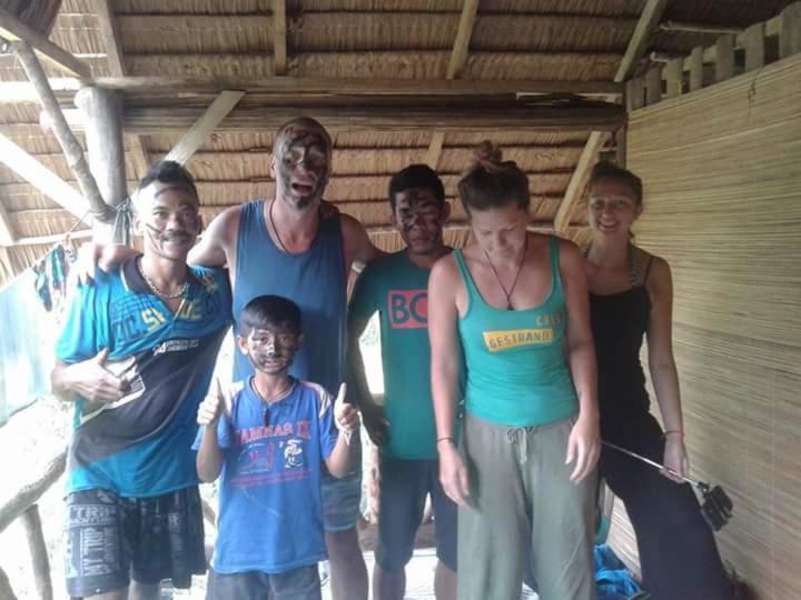 Orangutantreksumatra & Lovely Jungle Lodge Only Book If You Are Treking With Us Bukit Lawang Exterior foto