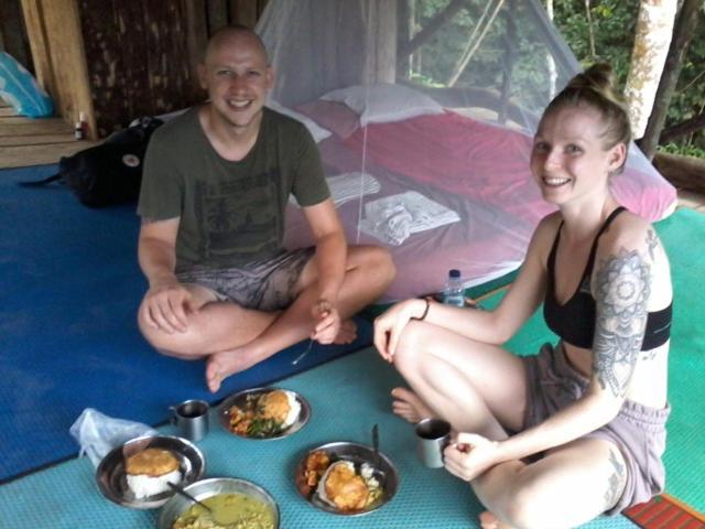 Orangutantreksumatra & Lovely Jungle Lodge Only Book If You Are Treking With Us Bukit Lawang Quarto foto